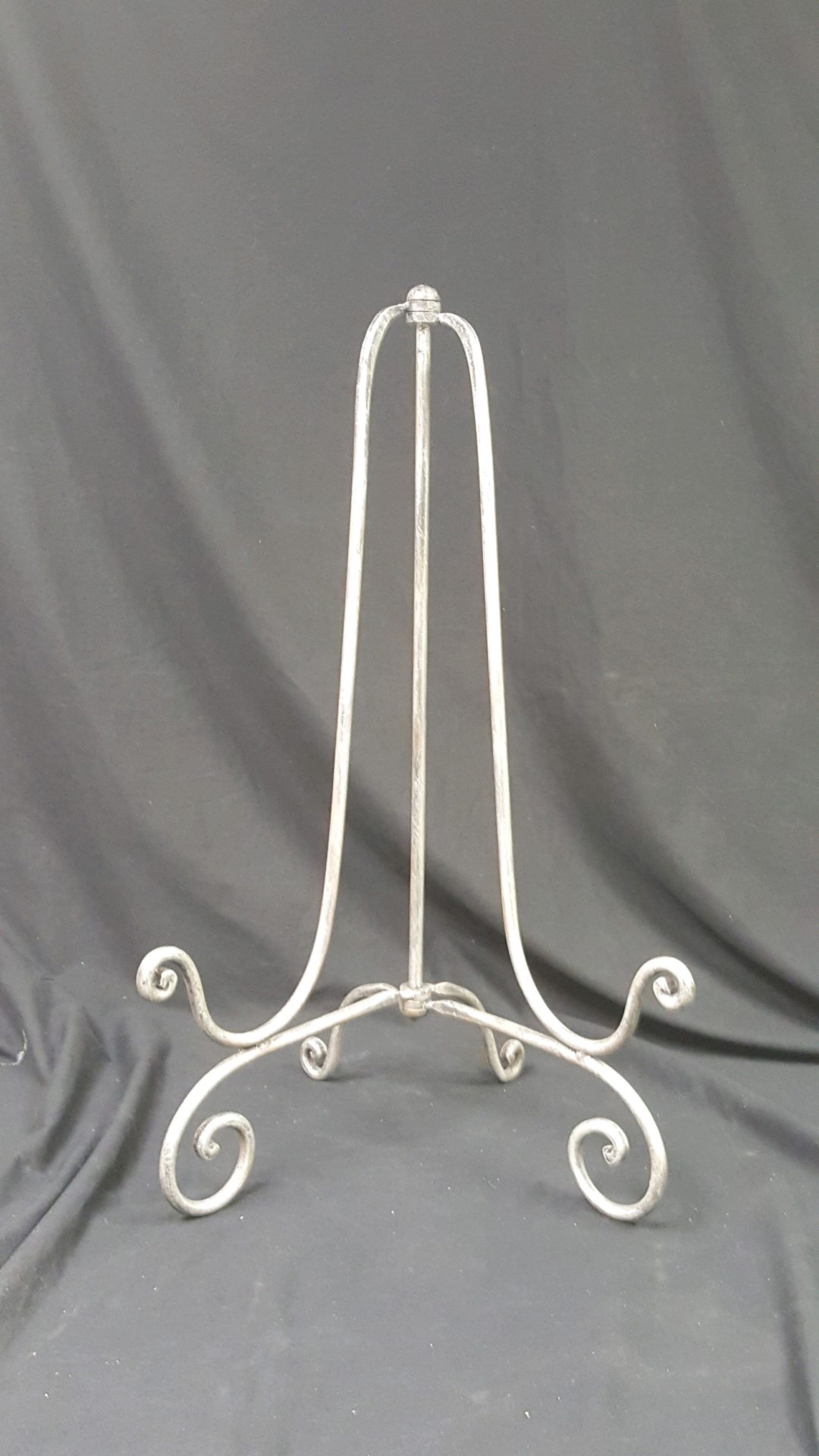 Heavy Duty Table Easels Blossom & Basket Boutique